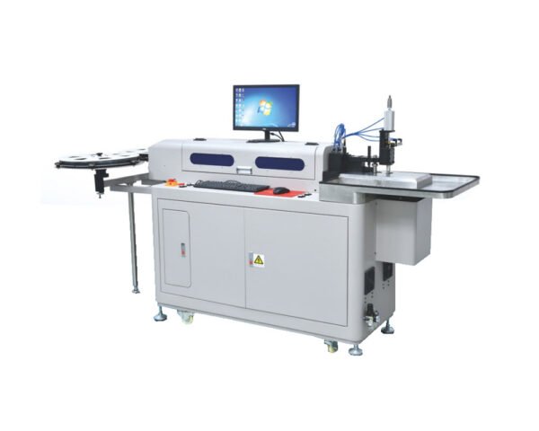 Automatic blade bendIing machine